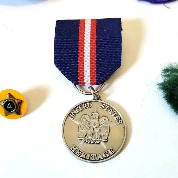 Boy Scouts Pins Badges Lot of 7 Vintage World Conservation US Heritage + More - Picture 4 of 7